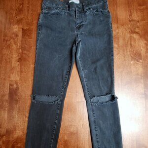 Madewell ~ Sz 29” ~ Distressed Jeans ~ Excellent Condition
